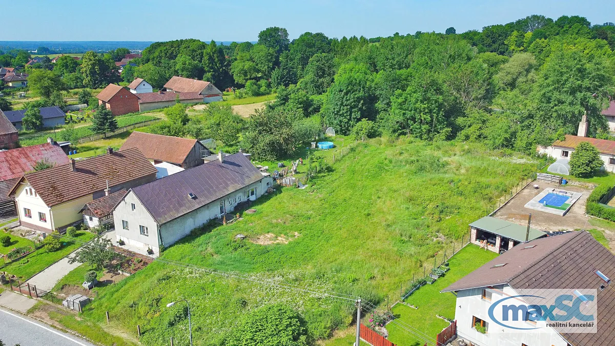 Prodej stavebního pozemku 2633 m²